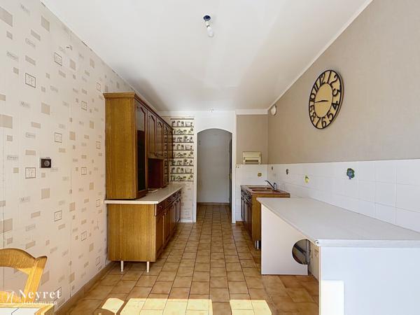 En exclusivité chez Neyret Oullins | T3 de 65 m² avec cave et stationnement libre dans la résidence