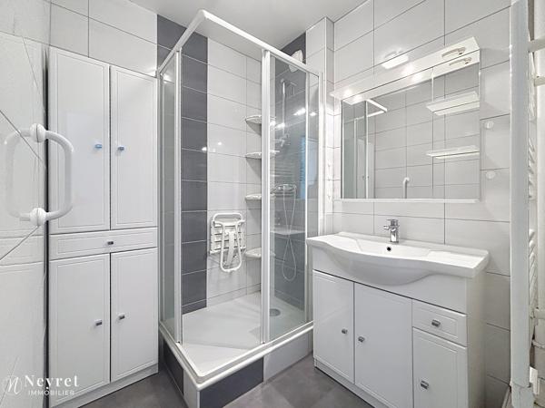En exclusivité chez Neyret Oullins | T3 de 65 m² avec cave et stationnement libre dans la résidence