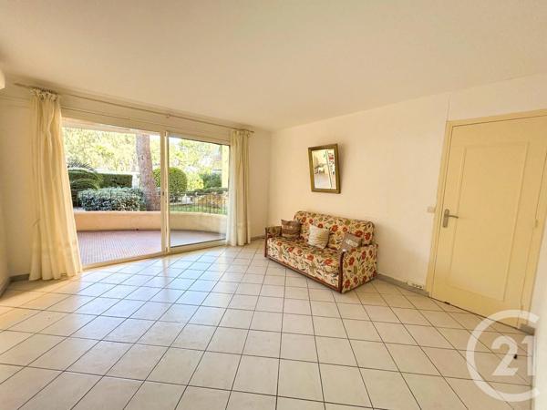 Appartement F3 à vendre  3 pièces - 53 m2 CAVALAIRE SUR MER - 83