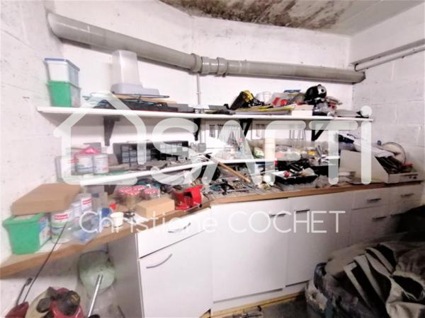 GRAND Garage sous-sol sécurisés, en copropriété, atelier, stockage, véhicules.