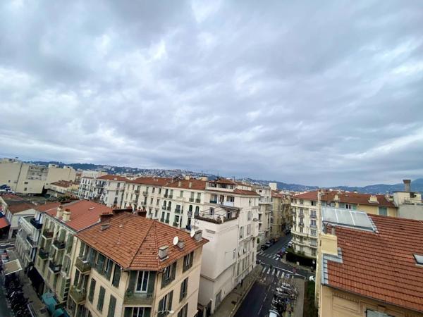 APPARTEMENT 2 PIÈCES AVEC VUE DÉGAGÉE - INVESTISSEMENT LOCATIF