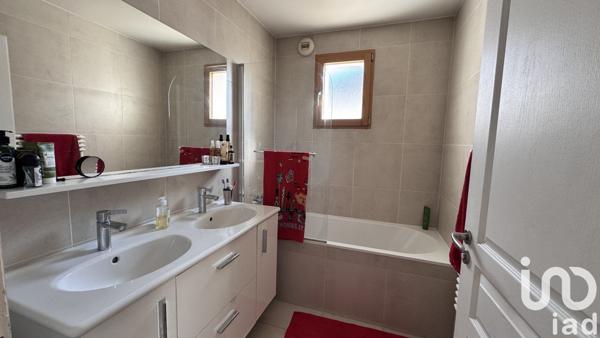 Maison 7 pièces de 145 m² à Rueil-Malmaison (92500)