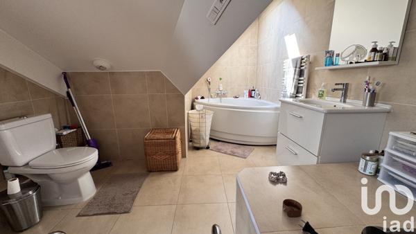 Maison 7 pièces de 145 m² à Rueil-Malmaison (92500)