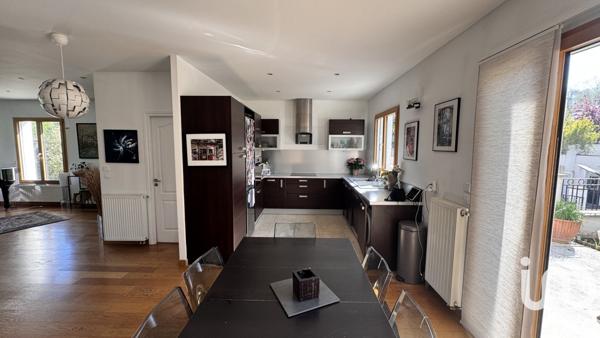 Maison 7 pièces de 145 m² à Rueil-Malmaison (92500)