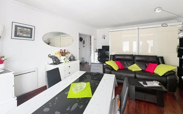 Appartement à vendre    2 pièces • 50 m2 Saint-Raphaël