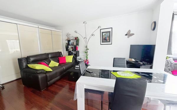 Appartement à vendre    2 pièces • 50 m2 Saint-Raphaël