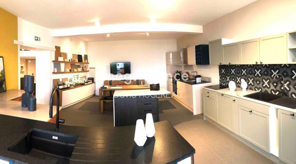 Local Commercial à L' ILE-D'YEU, 85350 - 4 pièces 103m²
