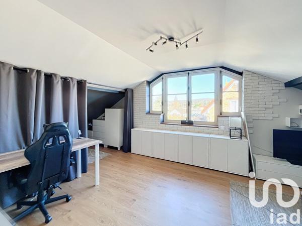 Maison traditionnelle 8 pièces de 152 m² à Saint-Prix (95390)