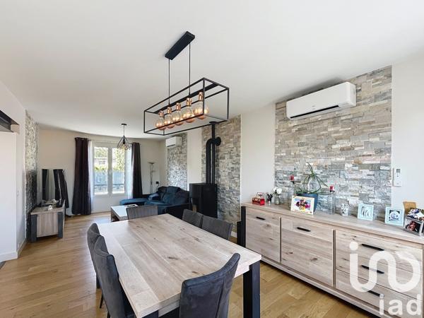 Maison traditionnelle 8 pièces de 152 m² à Saint-Prix (95390)