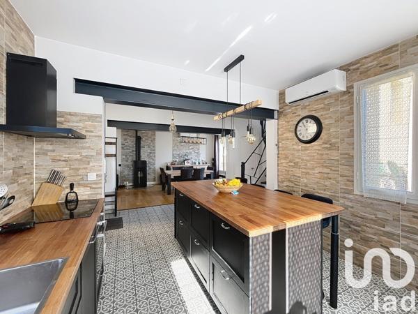 Maison traditionnelle 8 pièces de 152 m² à Saint-Prix (95390)