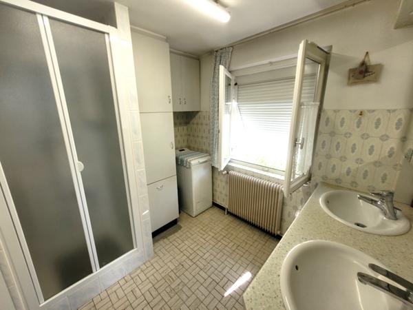 Soultzeren (68140) Grande maison familiale 220 m² sur 15 ares de terrain traversé par un ruisseau.