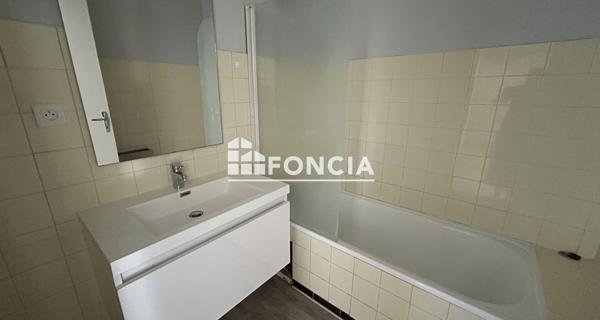 Location Appartement 2 pièces 46.2 m² - Rodez 12000