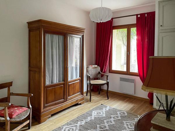 Corbières, très belle villa de 7 pièces avec terrasses, car port, garage, grenier et sous-sol dans un cadre exceptionnel