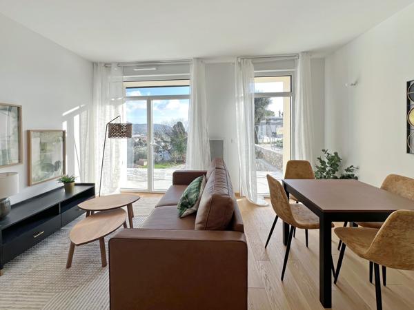 Nice Rimiez Studio Dernier Etage entièrement rénové avec Balcon