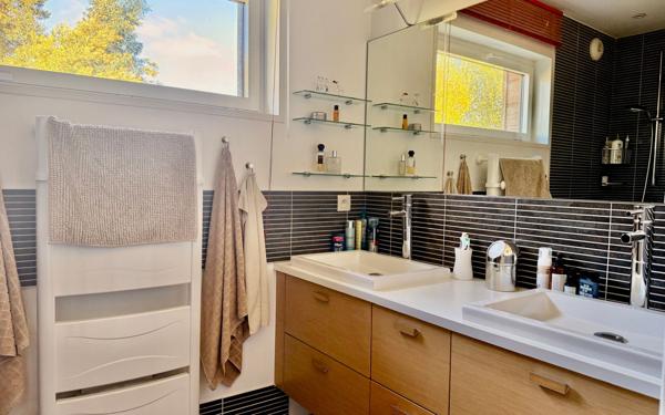 Maison à vendre    6 pièces • 204,90 m2 Elven