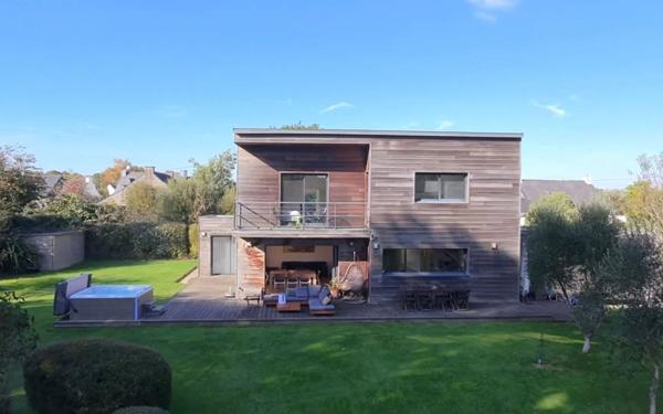 Maison à vendre    6 pièces • 204,90 m2 Elven
