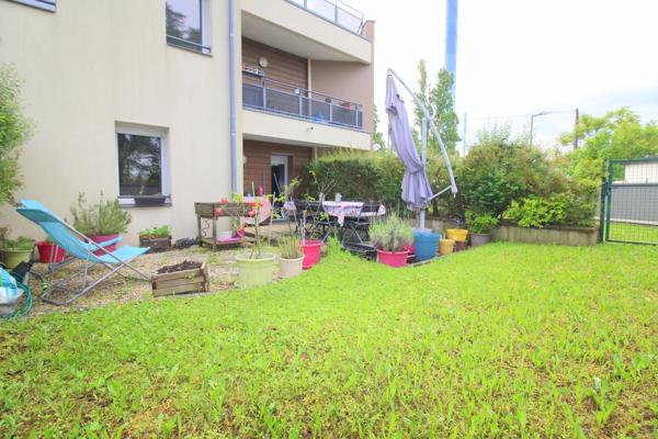 Appartement
         2 pièces
        - 42 m² Exclusivité 180 000 € *