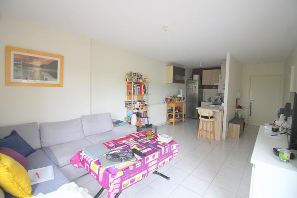 Appartement
         2 pièces
        - 42 m² Exclusivité 180 000 € *