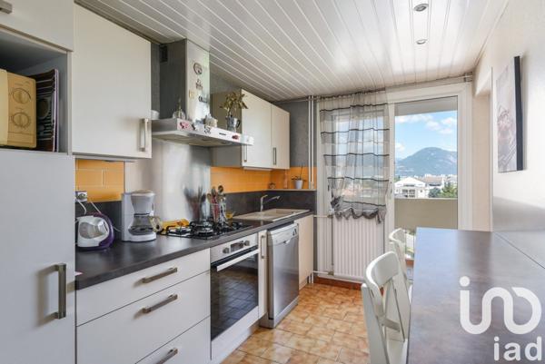 Appartement 4 pièces de 79 m² à Échirolles (38130)