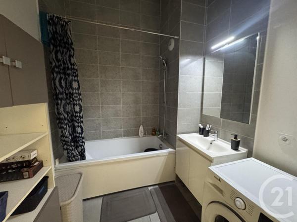 Appartement à vendre  4 pièces - 84 m2 ST FONS - 69