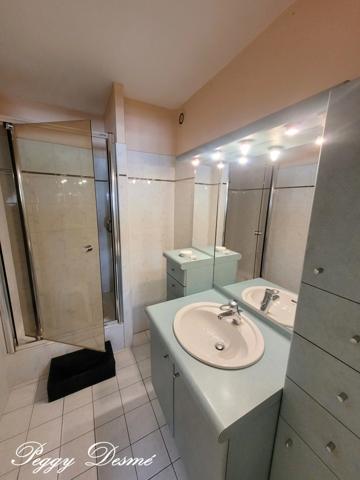 Appartement à louer 4 pièces LA ROCHELLE (17) - Quartier La Genette, 2 chambres, Terrasse, Parking privatif dans la résidence