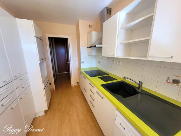 Appartement à louer 4 pièces LA ROCHELLE (17) - Quartier La Genette, 2 chambres, Terrasse, Parking privatif dans la résidence