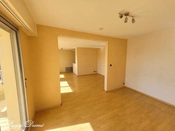 Appartement à louer 4 pièces LA ROCHELLE (17) - Quartier La Genette, 2 chambres, Terrasse, Parking privatif dans la résidence