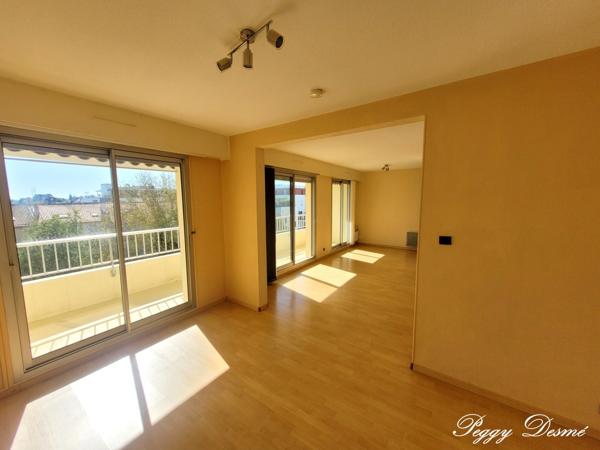 Appartement à louer 4 pièces LA ROCHELLE (17) - Quartier La Genette, 2 chambres, Terrasse, Parking privatif dans la résidence