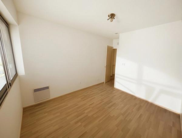 Appartement à louer 4 pièces LA ROCHELLE (17) - Quartier La Genette, 2 chambres, Terrasse, Parking privatif dans la résidence