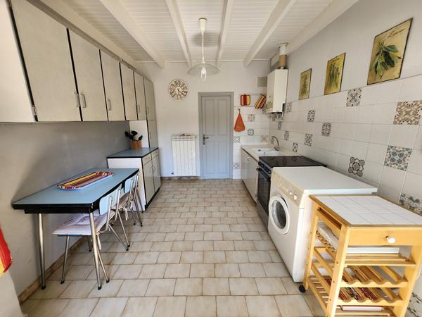 EXCLUSIVITE A SAINT SATURNIN LES AVIGNON - APPARTEMENT T1 BIS DE 38.57 M² AVEC TERRASSE DE 20 M² + PARKING PRIVE