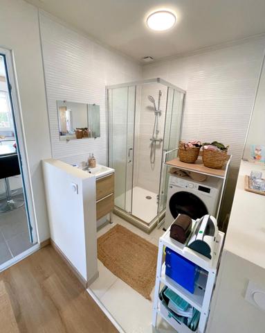 Maison récente, 4 chambres.