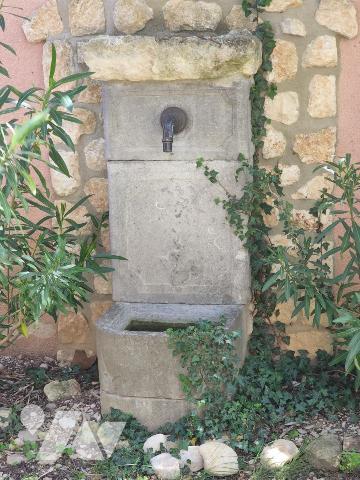 Maison d'exception avec vue sur le vignoble environnant 