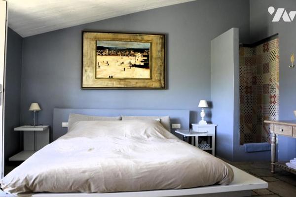 Maison d'exception avec vue sur le vignoble environnant 