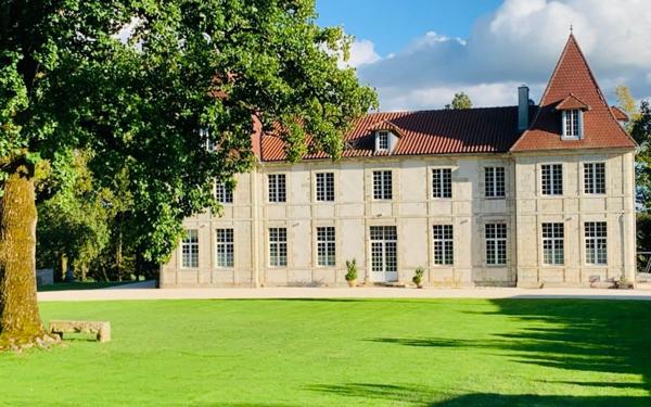 Maison à vendre    2 pièces • 677 m2 Dax