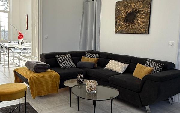 Maison à vendre    2 pièces • 677 m2 Dax