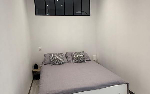 Maison à vendre    2 pièces • 677 m2 Dax