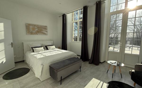 Maison à vendre    2 pièces • 677 m2 Dax