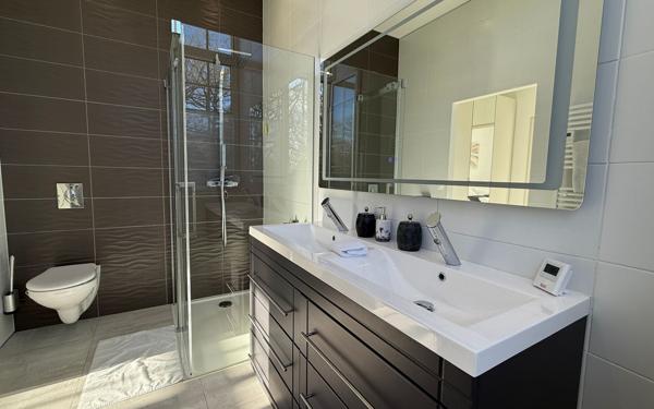 Maison à vendre    2 pièces • 677 m2 Dax