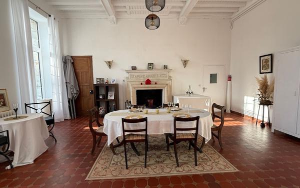 Maison à vendre    2 pièces • 677 m2 Dax