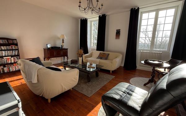 Maison à vendre    2 pièces • 677 m2 Dax