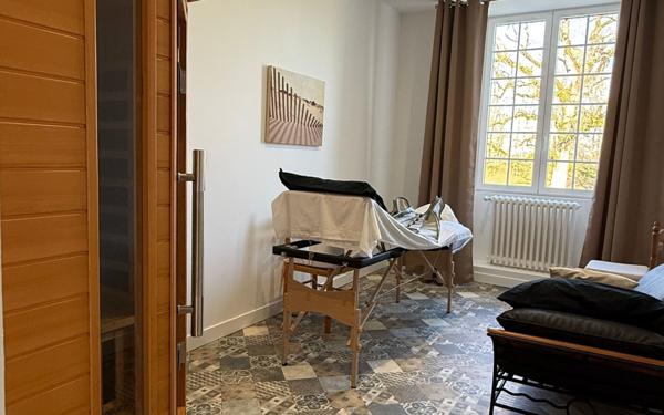 Maison à vendre    2 pièces • 677 m2 Dax