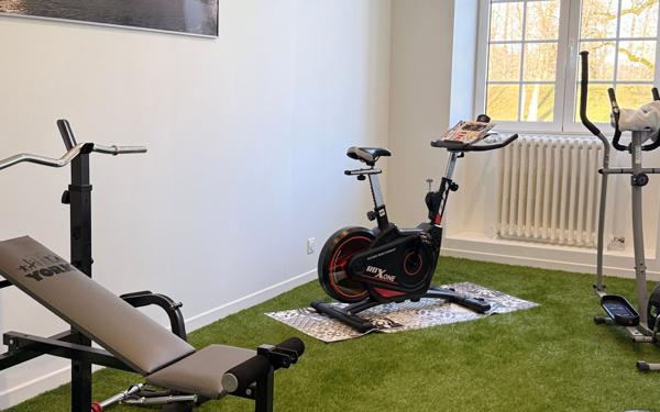 Maison à vendre    2 pièces • 677 m2 Dax