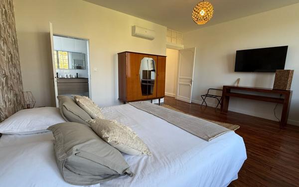 Maison à vendre    2 pièces • 677 m2 Dax