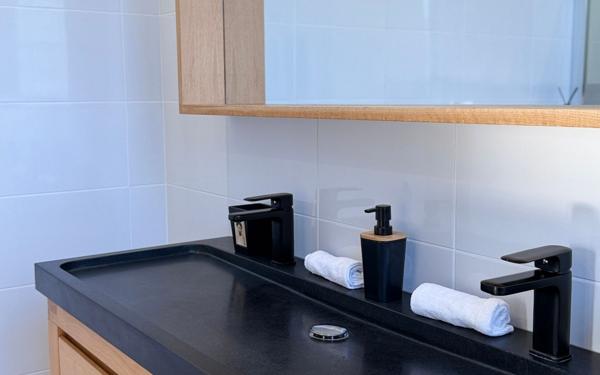 Maison à vendre    2 pièces • 677 m2 Dax