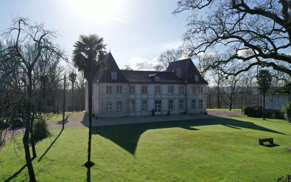 Maison à vendre    2 pièces • 677 m2 Dax