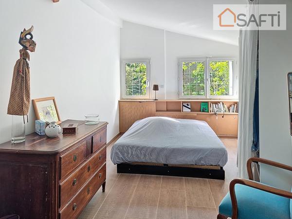 Maison familiale à 6 min du RER A pleine de charme