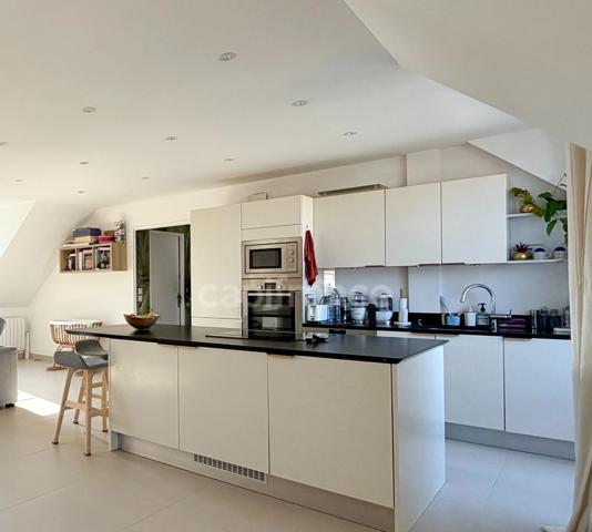 Cergy Port – appartement de 4 pièces 110 m² – Vue marina – Dernier étage