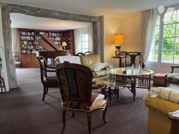 Maison à vendre à proximité de LIBOURNE (33500), sur la commune de Fronsac ! dans un environnem...