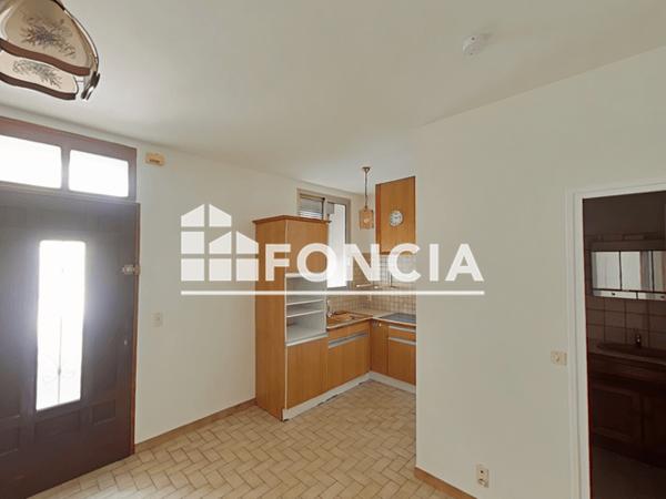Location Appartement 2 pièces 32.35 m² - 12 RUE DE GREZAN Nimes 30000