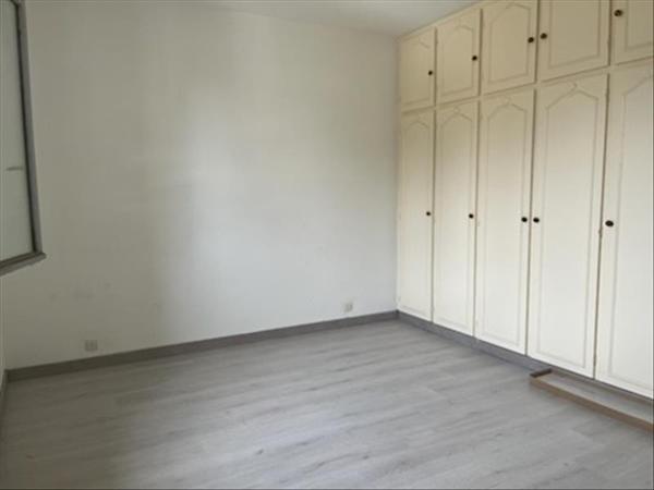 Immeuble à vendre |  Abzac |  345 m²